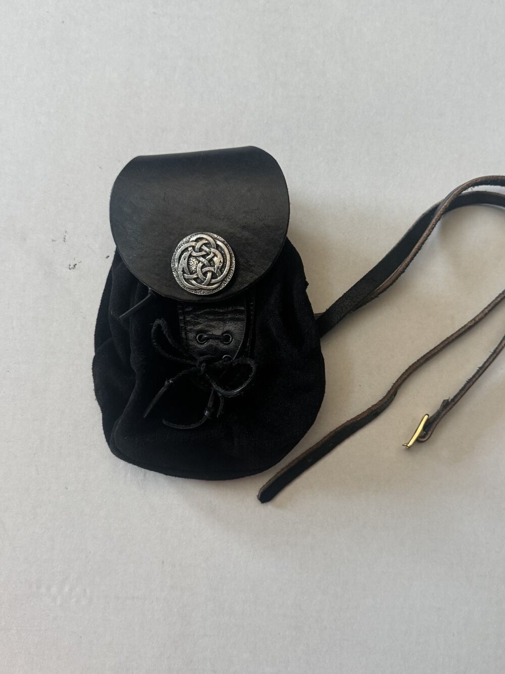 Scottish/Celtic Leather Sporran Day-Wear, Black Celtic Dragon KNot